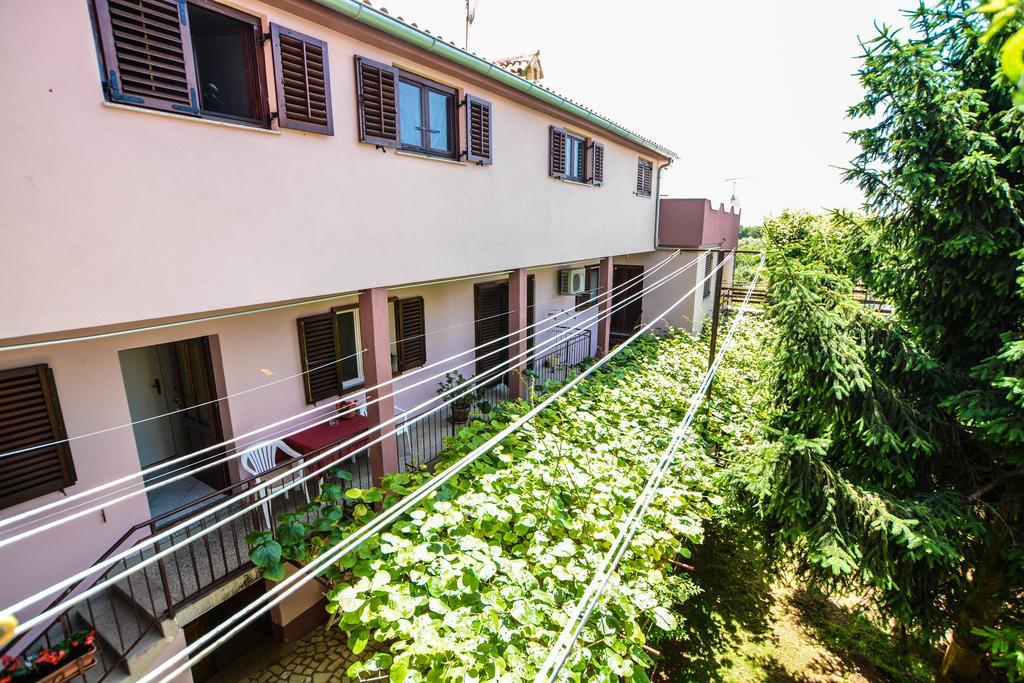 Apartments Ema プーラ エクステリア 写真